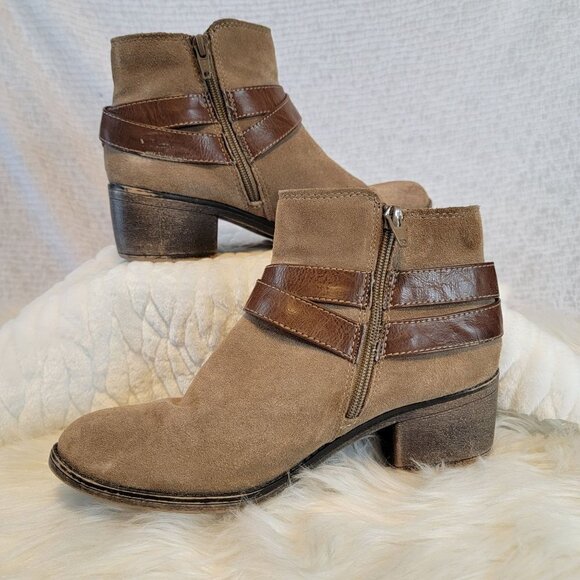 WHITE Mountain Tan Suede Brown Ankle Strap‎ Heeled Booties Sz. 8.5 Yonder - Picture 2 of 16